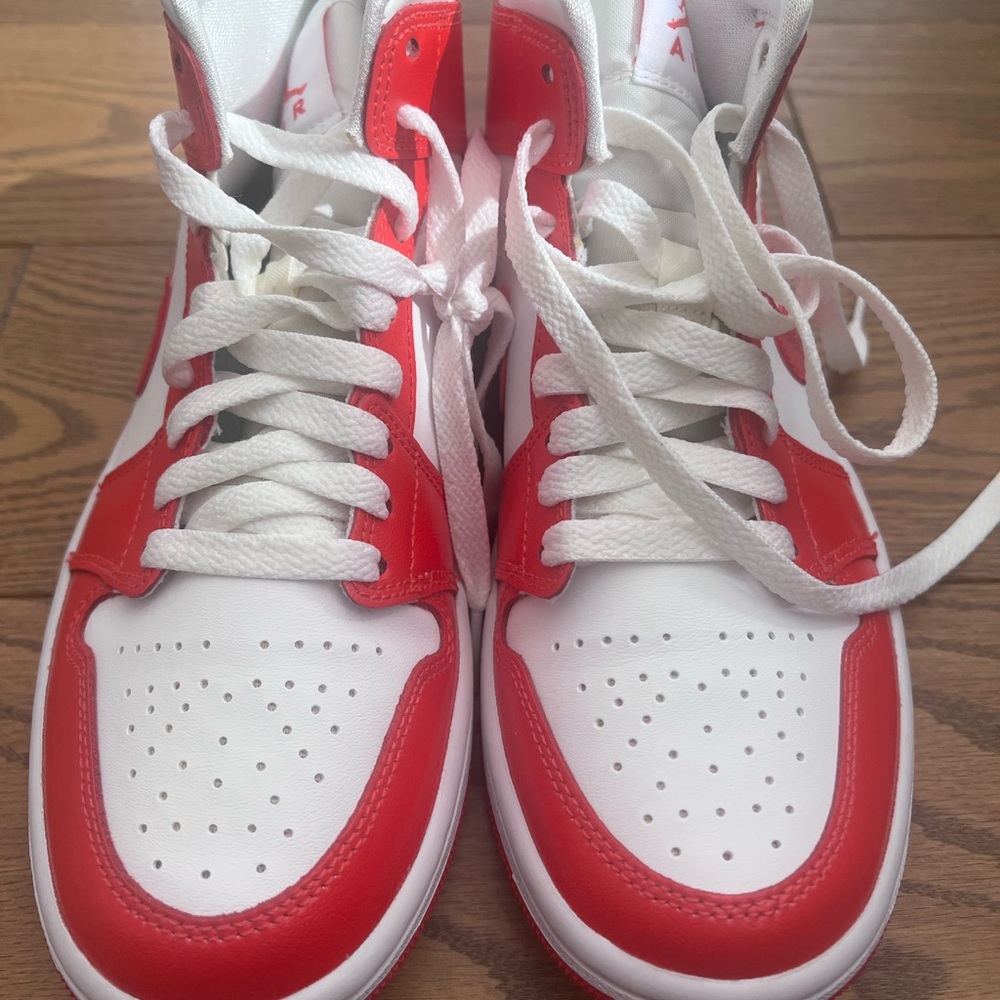 Like New Nike Air Jordan Mid 1s Habanero Red Women’s Size 6